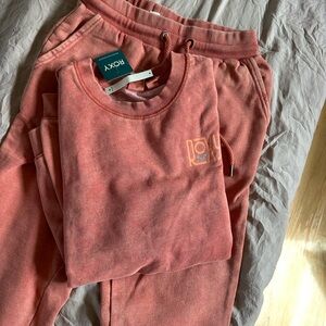 Roxy set sweat pants and sweat shirt